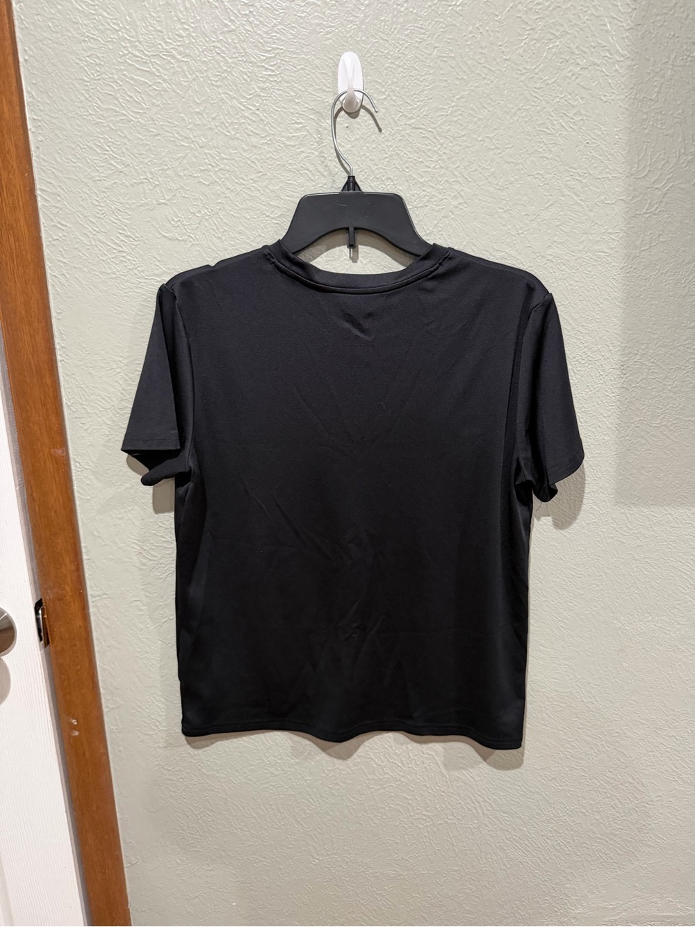 MESSI Black Tee with Pink Accents Size XL Kids EUC - Picture 3 of 3